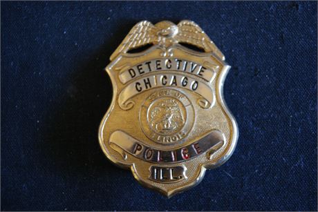Chicago Illinois Detective Badge, Rare Badge with Old State seal. Pat # 1930's