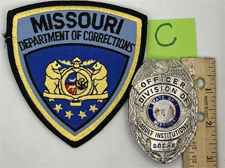 Missouri Division of Adult Institutions Police Officer Badge Correctional DOCHR