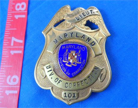 Maryland Div of Corrections Lieutenant Badge 2-3/8" Goldtone Blackinton Vintage