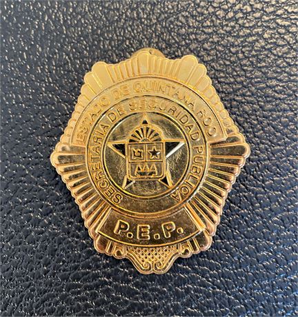 State of QUINTANA ROO, MEXICO Mexican POLICE Policia Hat Badge