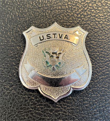 Vintage U.S.T.V.A. Plain Panel Tennessee Valley Authority POLICE Badge