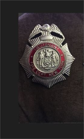 FDNY New York City Lieutenant badge