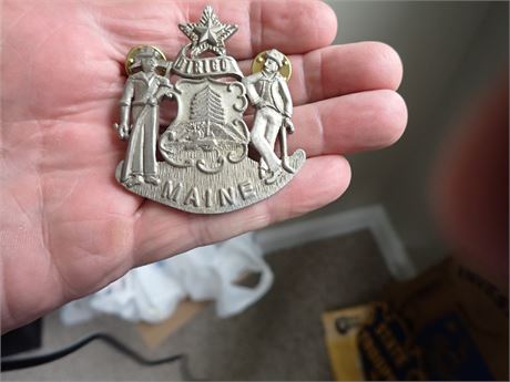 MAINE STATE  POLICE BADGE bx 1