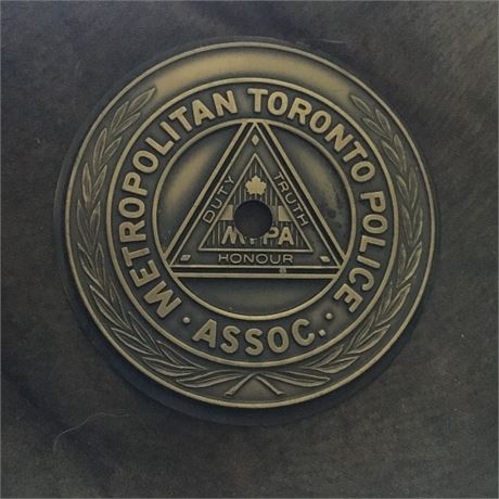 Metro Toronto Canada Police Assoc. Plaque Badge? / License Plate Topper?