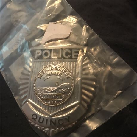 Quincy Massachusetts Police Patrolman badge still sealed in Blackinton bag