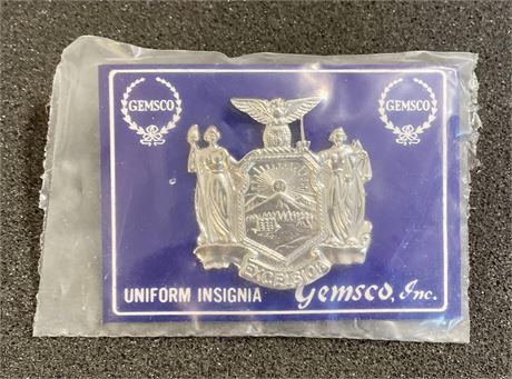 Unused Vintage NEW YORK State Seal POLICE Hat Badge in Original Packaging