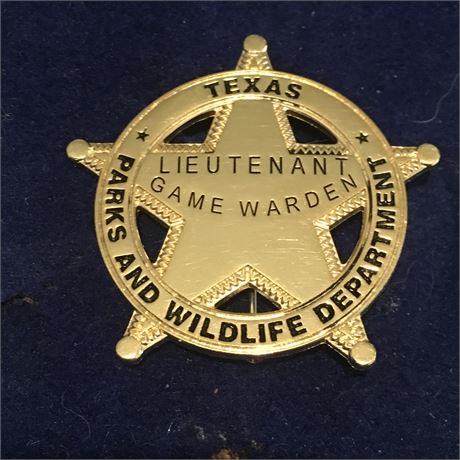 Texas Parks & Wildlife Game Warden Lieutenant Badge NO SHIPPING TO TEXAS