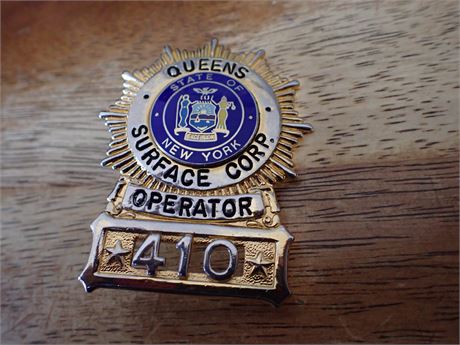 NEW YORK CITY QUEENS SURFACE CORP OPERATOR SUBWAY TRAINS    BADGE  BX 22