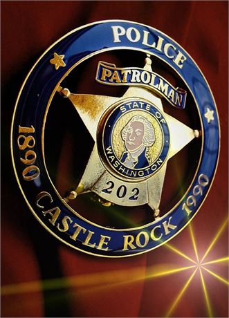 Police badge / * Patrolman* , Castle Rock Police, Washington / hallmark / SALE !