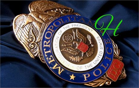 Police badge / Metropolitan Police, District of Columbia, DC / hallmark