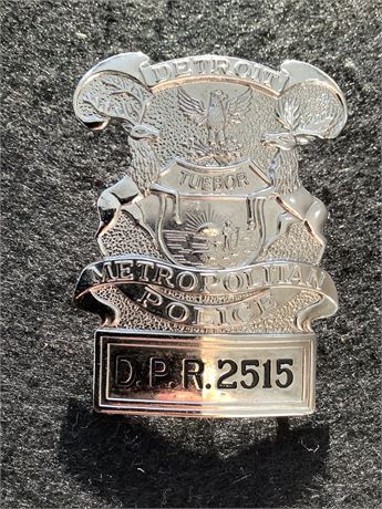 Detroit, Michigan Metropolitan Police Badge DPR 2512