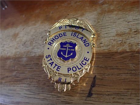 RHODE ISLAND STATE POLICE PILOT  BADGE BX #1