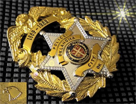 Police badge / Oklahoma City Police, hallmark / seldom / very nice