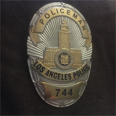 ADAM 12 Pete Malloy - Policeman Novelty Movie Prop Badge